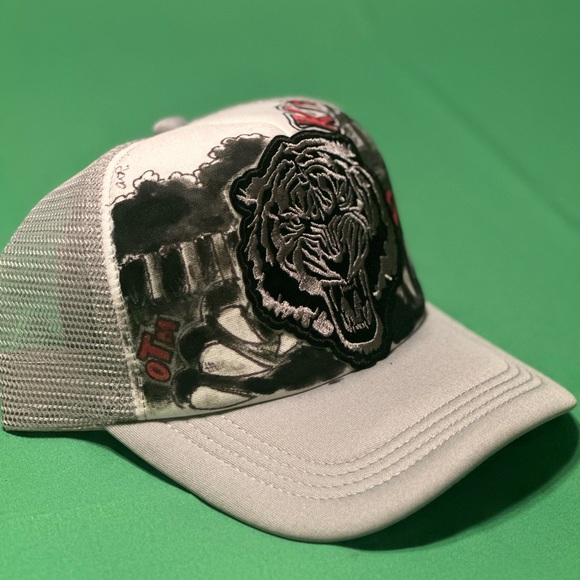 Trucker hat - Picture 10 of 11